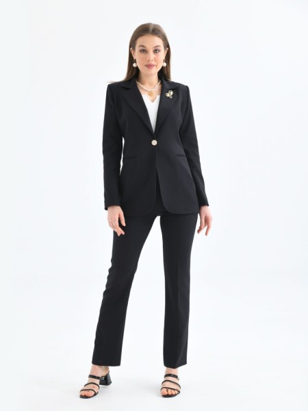 Siyah Kadın Takım Elbise Modelleri