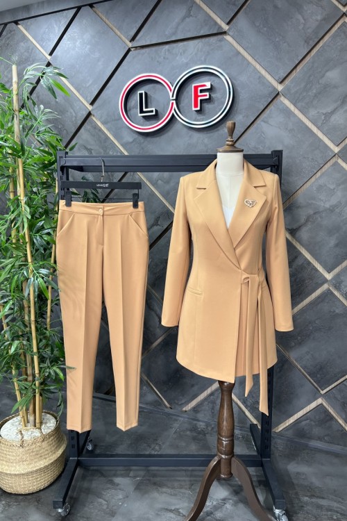 Bağlamalı Kadın Takım Elbise Taba