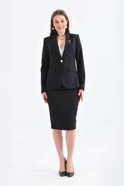 Broş Detay Etekli Kadın Takım Elbise Siyah