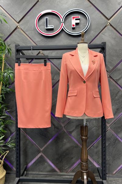 Broş Detay Etekli Kadın Takım Elbise Oranj