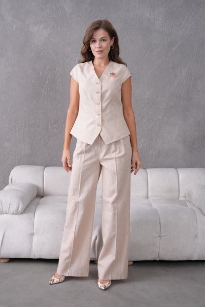 Broşlu Keten Yelekli Kadın Takım Elbise Bej