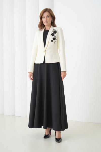 Çiçek Baskılı Kloş Elbiseli Kadın Takım Elbise Ekru-siyah