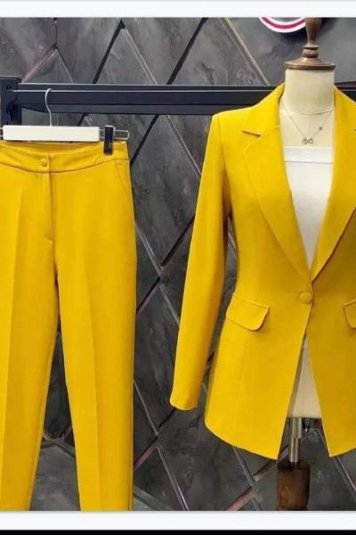 Düğmeli Atlas Kadın Takım Elbise Hardal Sarısı