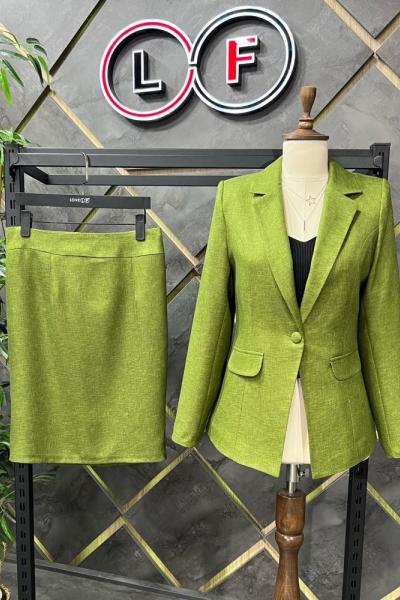 Etekli Kaşe Kadın Takım Elbise Fıstık Yeşili