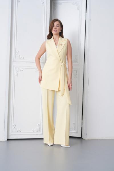 Kuşaklı Broş Detay Yelekli Kadın Takım Limon