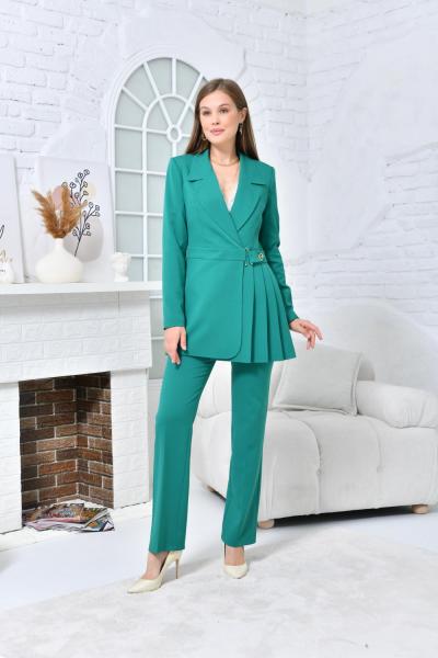 Pileli Kadın Takım Elbise Zümrüt Yeşili