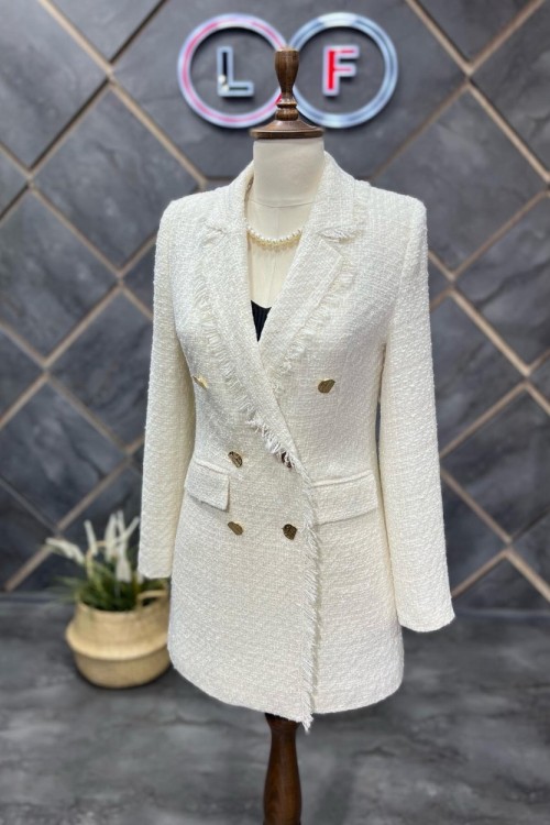 Püsküllü 6 Düğme Örgü Kumaş Kışlık Kadın Ceket Ekru