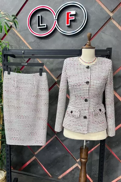 Simit Yaka Etekli Kadın Takım Elbise Beyaz